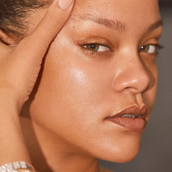 Тонер + сироватка для звуження пор з барбадоською вишнею Fenty Beauty Fat Water Niacinamide Pore-Refining Toner Serum with Barbados Cherry SP-4839 фото